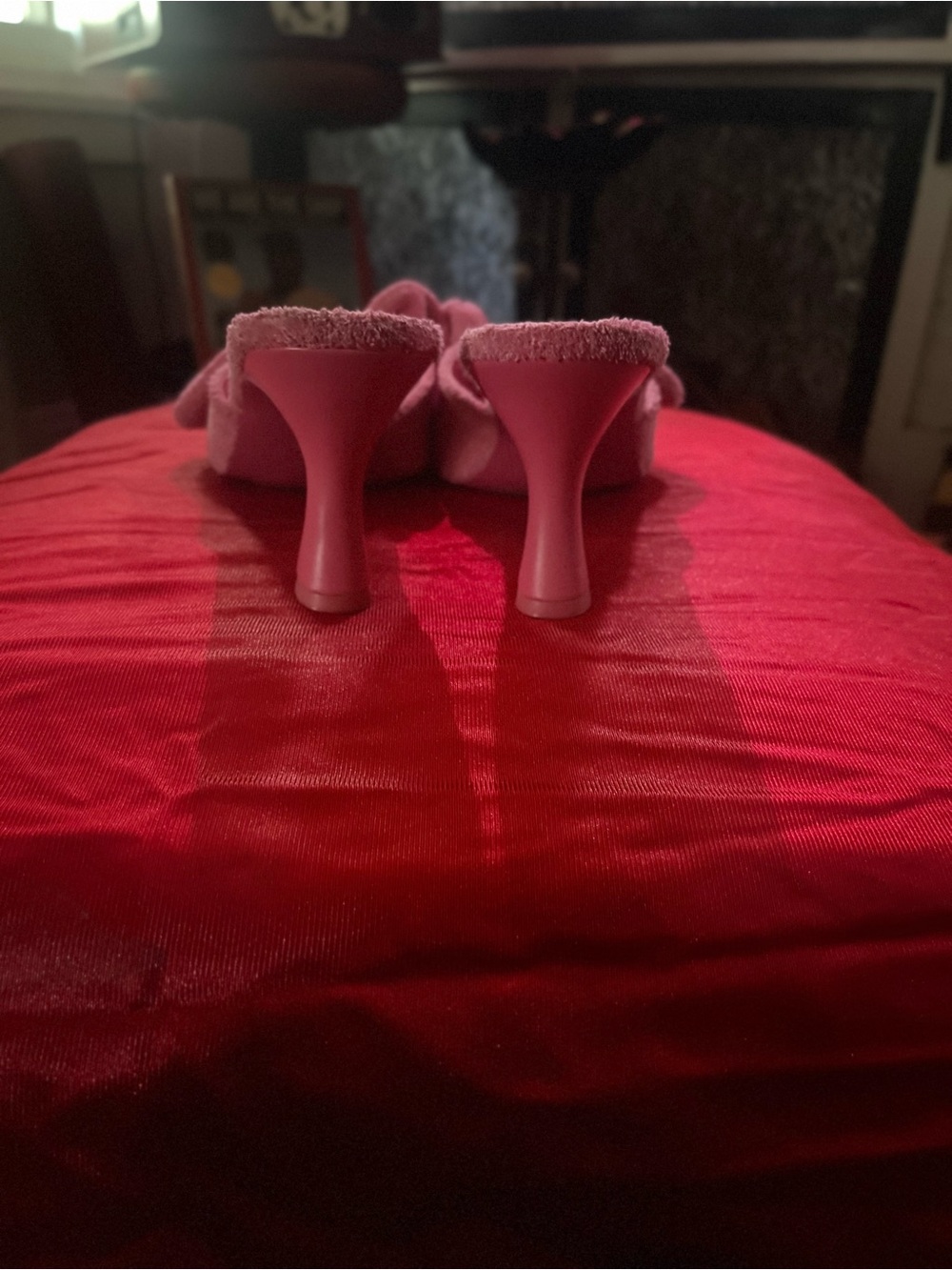 Chelsea & Violet Pink Fuzzy Bow Slide Sandals - Picture 4 of 5